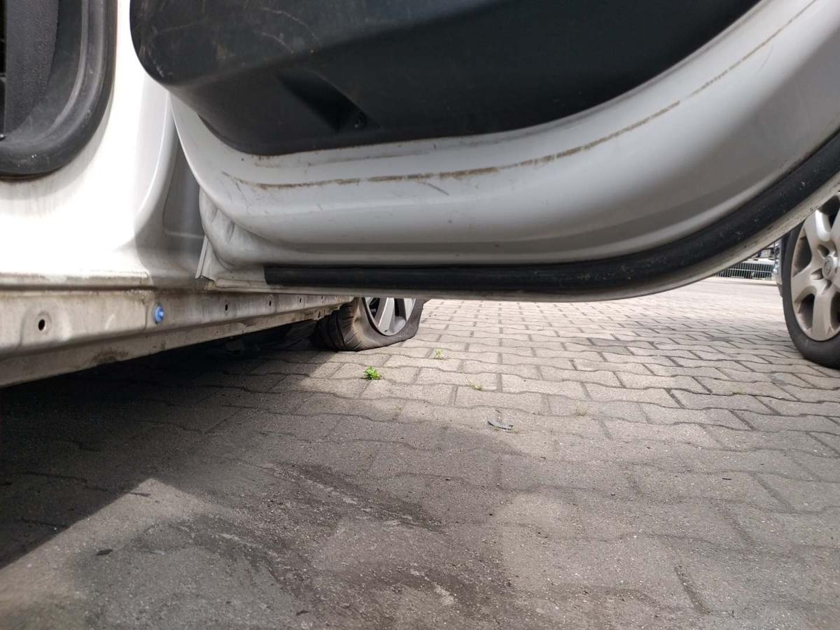 Peugeot 2008 original Tür hinten rechts KWE Weiß Rohbau Bj.2014